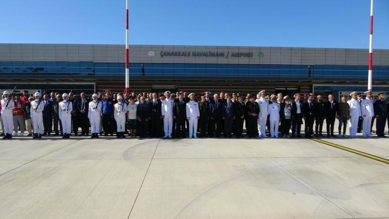 Şehit uzman çavuşun cenazesi, Çanakkale'de askeri törenle karşılandı