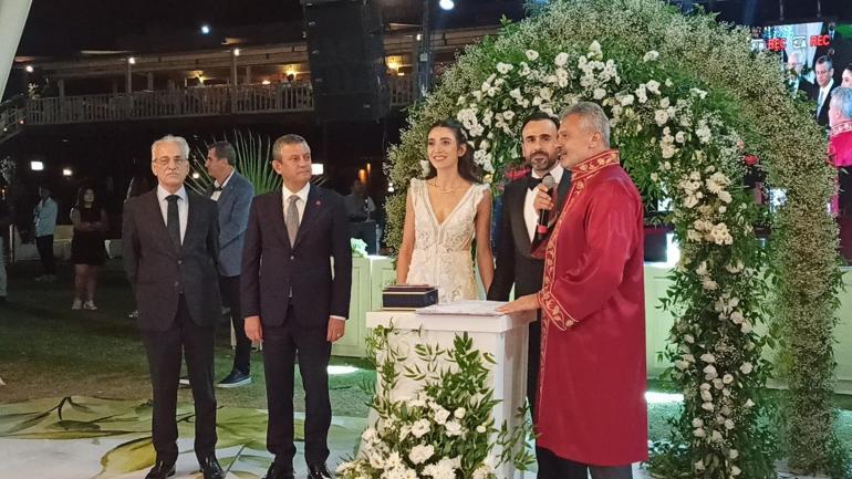 Özgür Özel, Hatay'da nikah şahitliği yaptı