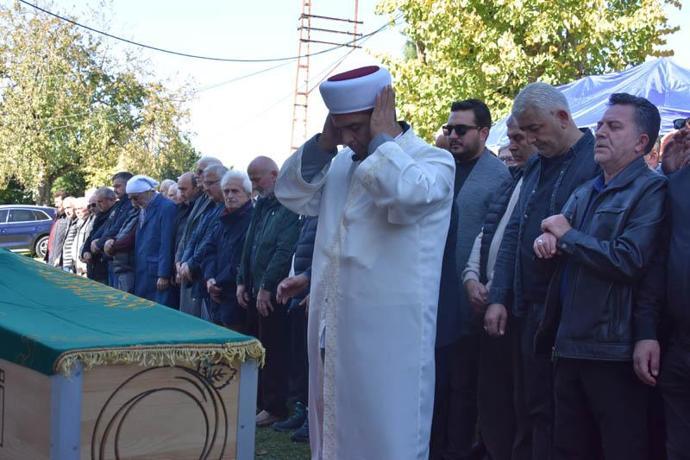 Şarkıcı Gülşen'in babası son yolculuğuna uğurlandı