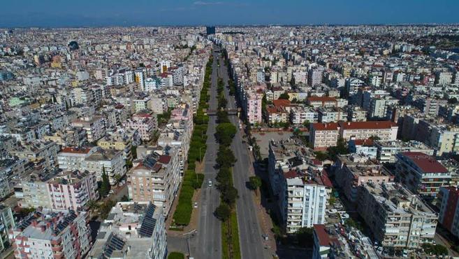 Yabancılar en çok Antalya'dan konut alıyor