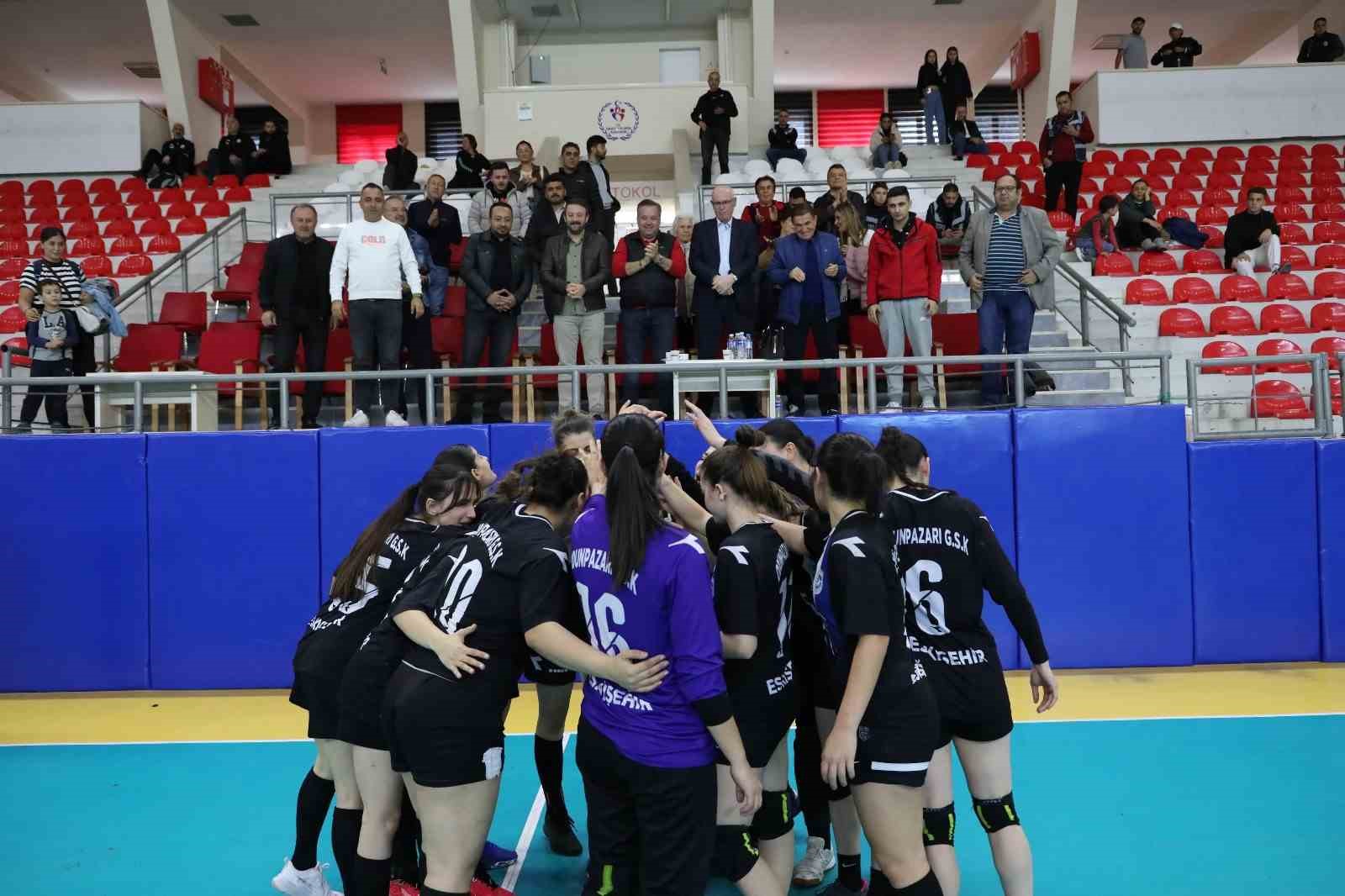 Odunpazarı GSK Kadın Hentbol Takımı, Tekirdağ CTE’yi yenerek seriyi 4 maça çıkardı