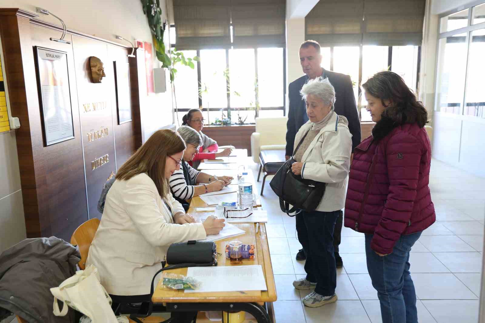 Eskişehir’deki çifte vatandaşlar Bulgaristan seçimleri için sandığa gitti