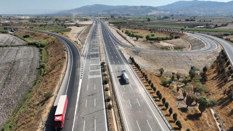 Bakan Uraloğlu: Aydın-Denizli Otoyolu, 17 Ekim'de trafiğe açılacak