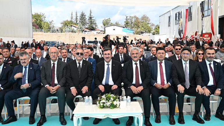 Cevdet Yılmaz: Ürettiğimiz vagon ve hızlı tren projeleri ile küresel rekabette güçlü konuma ulaşacağız