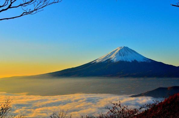 Japonya'da Fuji Dağı’nda kar yağışı hala görülmedi