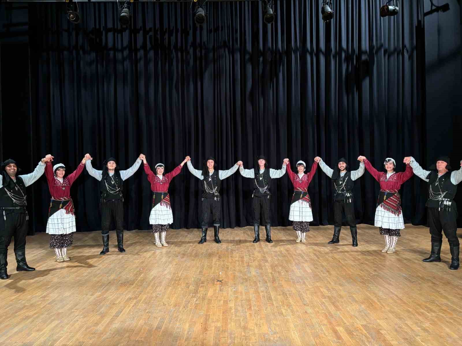 Eskişehir Anadolu Üniversitesi Halk Dansları Topluluğu’na Çin’den gururlandıran davet