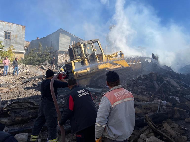 Konya'da sobadan çıkan yangın, bitişikteki evlere de sıçradı