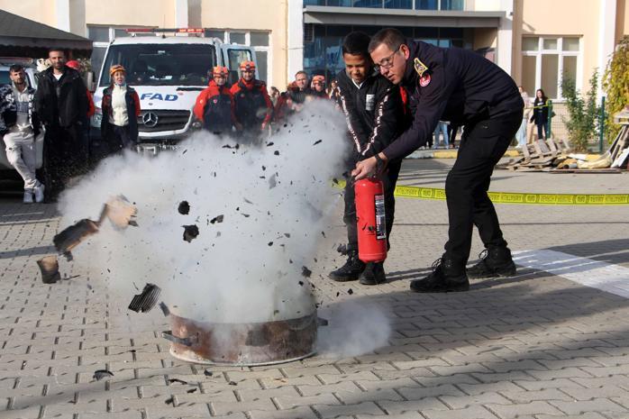 Trakya Üniversitesi'nde deprem tatbikatı