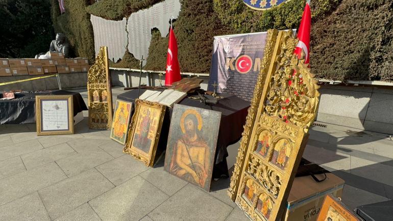 İstanbul’da tarihi eser operasyonu: Üç döneme ait eserler ele geçirildi