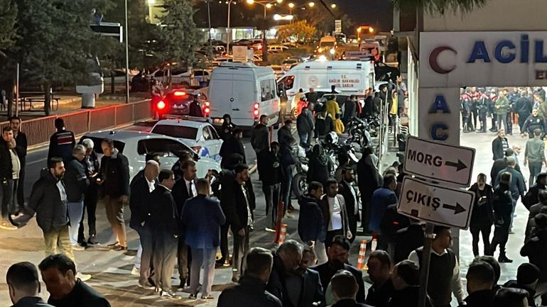 Şanlıurfa'da 2 otomobil çarpıştı; MYP İl Başkanı öldü, 2'si polis 6 yaralı