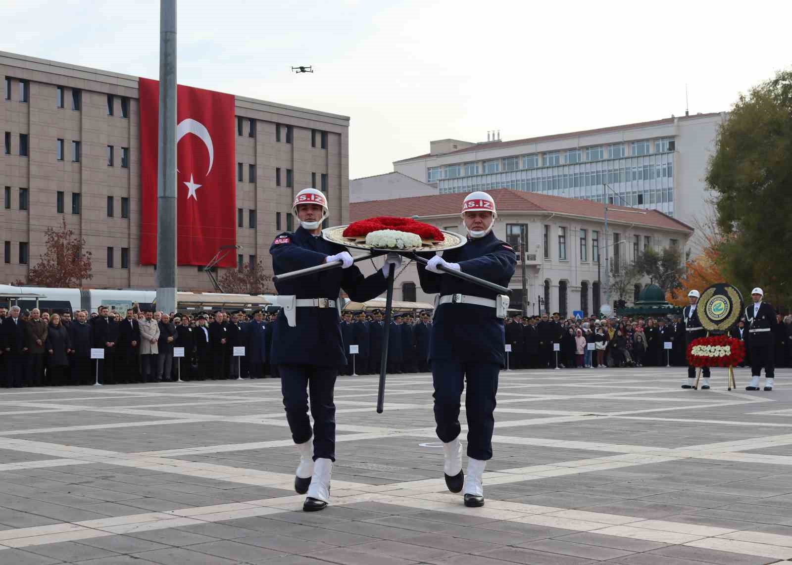 Eskişehir’de 10 Kasım Atatürk’ü anma töreni