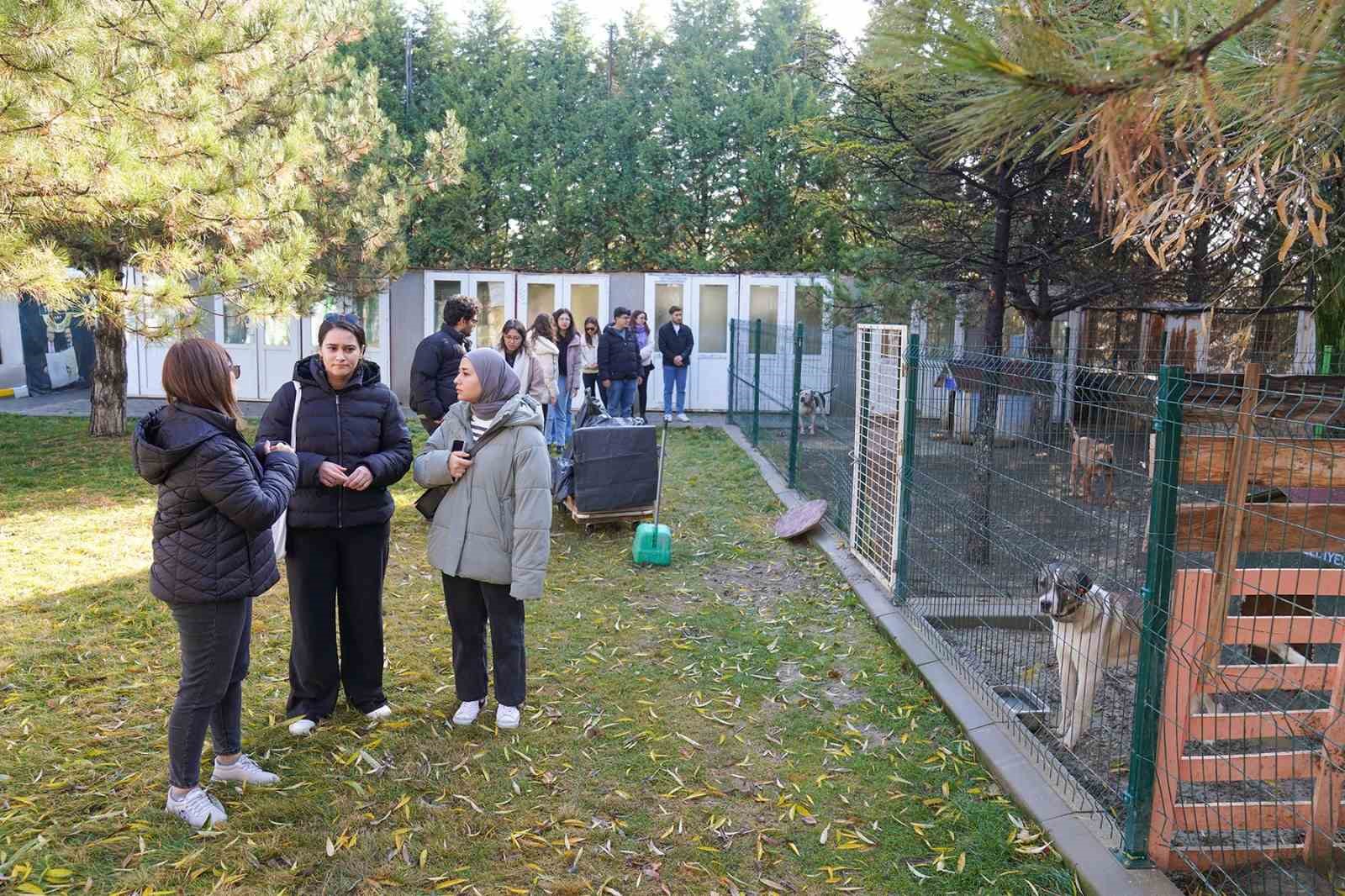 ESOGÜ öğrencilerinden Doğal Yaşam Merkezi’ne ziyaret