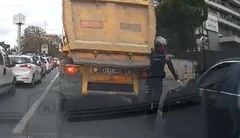 Esenyurt’ta polis denetiminden kaçmaya çalışırken yakalandı