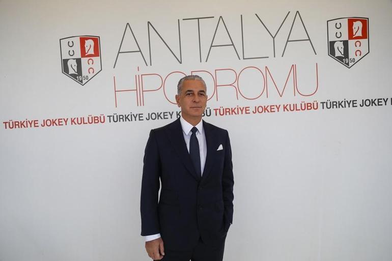 Antalya Hipodromu’nda sezonun ilk yarışları başladı