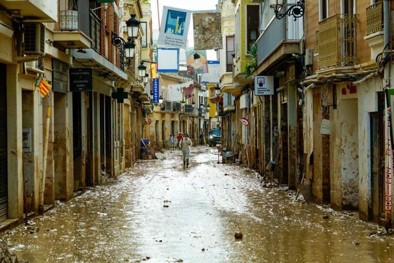 İspanya'da halkın istifa çağrısını hükümet reddetti