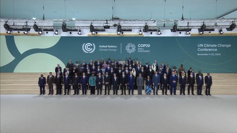 Cumhurbaşkanı Erdoğan, COP29 aile fotoğrafı çekimine katıldı