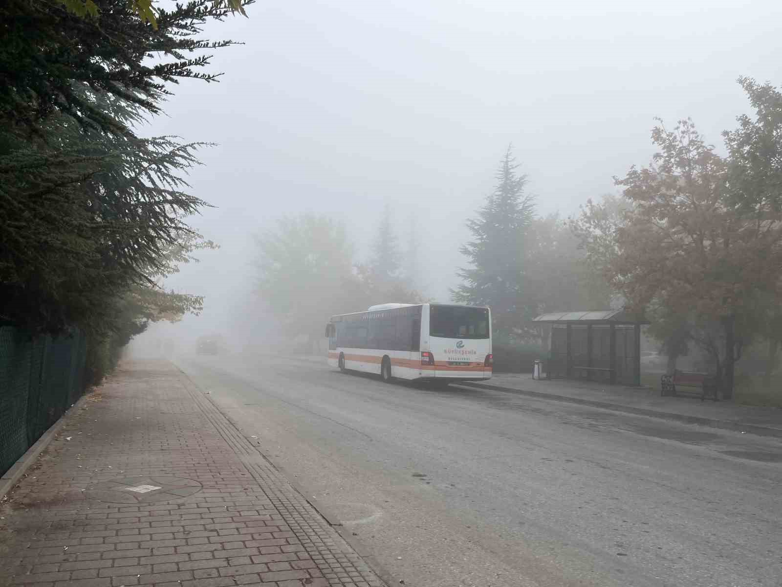 Eskişehir’de sabah saatlerinde sis etkili oldu