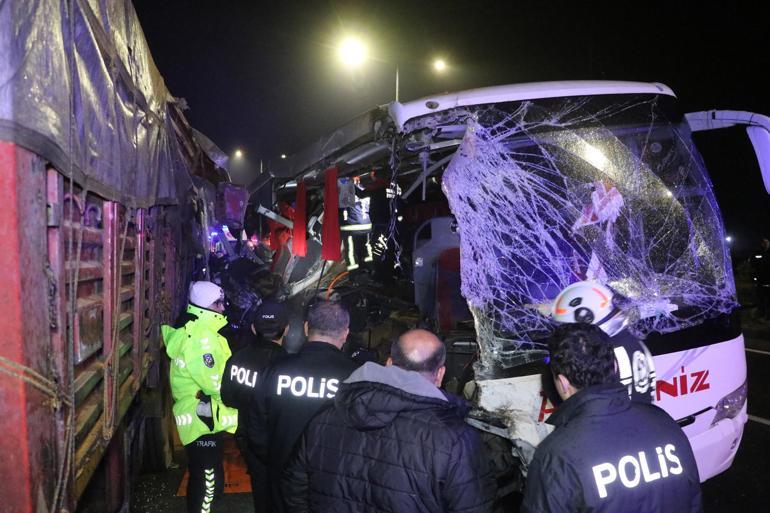 Denizli'de 1 kişinin öldüğü, 20 kişinin yaralandığı otobüs kazasında şoför tutuklandı