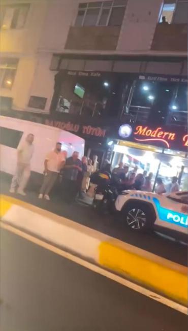 Beyoğlu’nda husumetlisine ateş açan saldırgan 4 kişiyi vurdu; o anlar kamerada