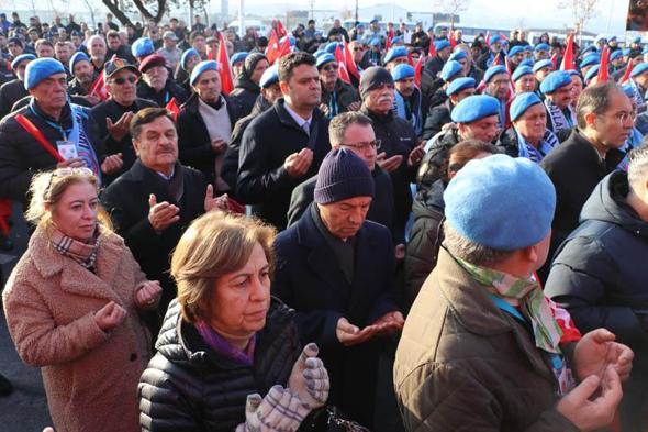 Kayseri'de 8 yıl önce terör saldırısında şehit olan 15 asker anıldı