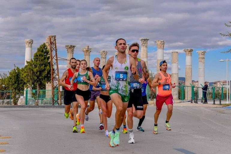 6. Uluslararası Mersin Maratonu rekorlarla koşuldu