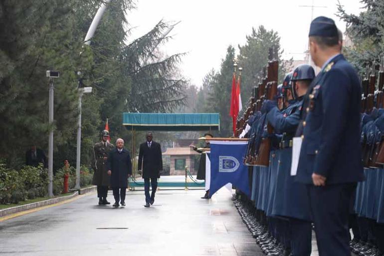 Bakan Güler, Nijerli mevkidaşı Mody ile bir araya geldi