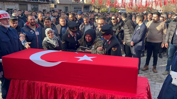 Şehit oğlunu son yolculuğuna 'Allah'ım cennetine al' diyerek uğurladı