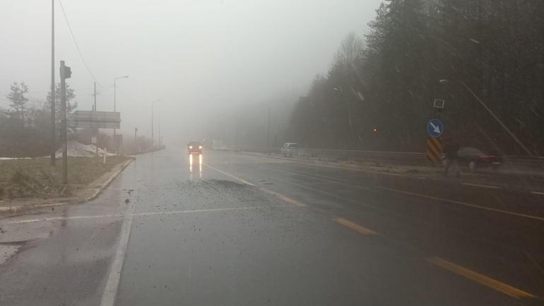 Bolu Dağı'nda kısa süreli kar yağışı