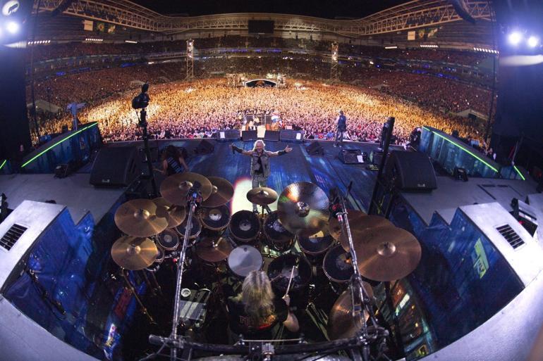 Iron Maiden grubu üyesi Nicko McBrain'den emeklilik kararı