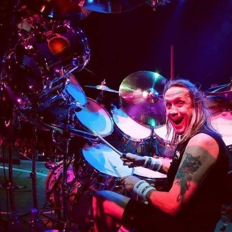 Iron Maiden grubu üyesi Nicko McBrain'den emeklilik kararı