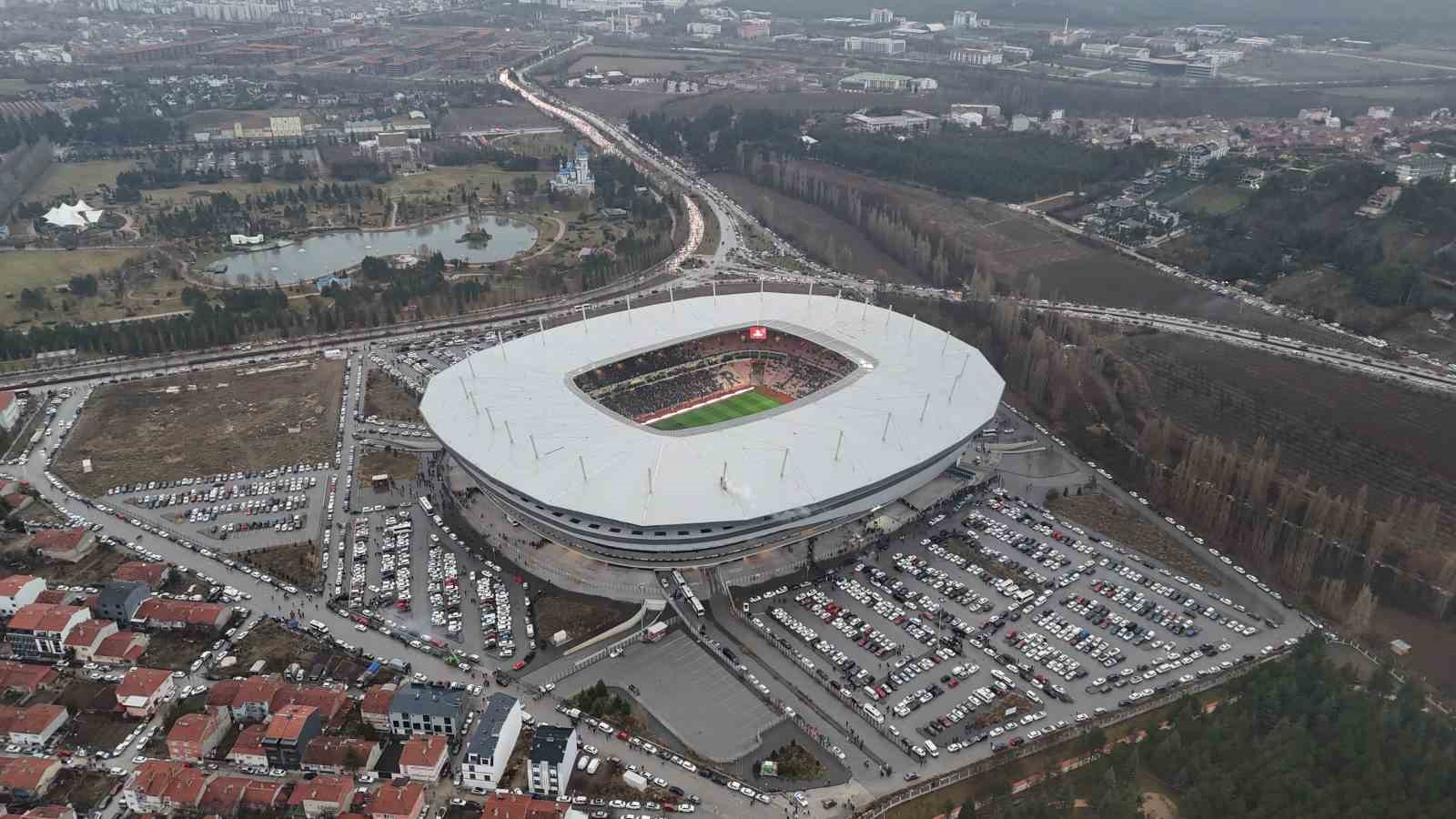 Eskişehirspor’un yıllardır değişmeyen ‘kaptanı’, takımını hiç yarı yolda bırakmadı