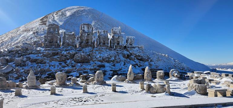 Nemrut Dağı beyaza büründü