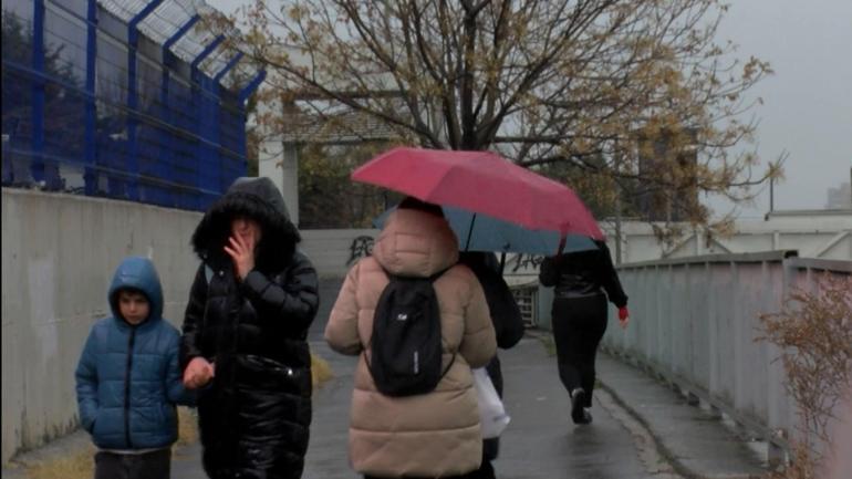 İstanbul'da yağmur trafiği etkiledi, yoğunluk yüzde 81'e ulaştı