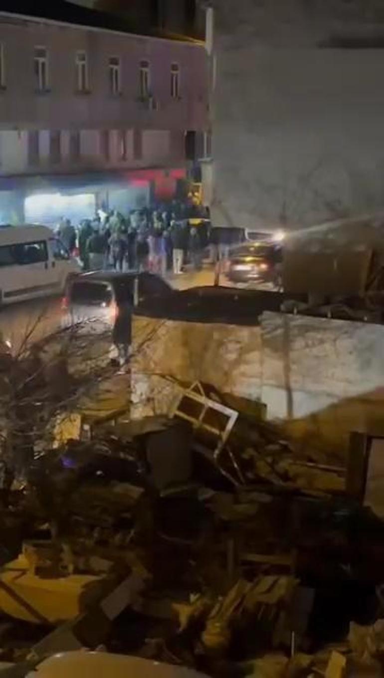 Çekmeköy'de polis memuru tartıştığı kişilere ateş açtı: 2 ölü 2 yaralı