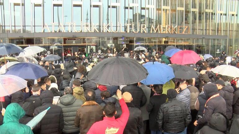 Ferdi Tayfur için AKM'de tören düzenleniyor