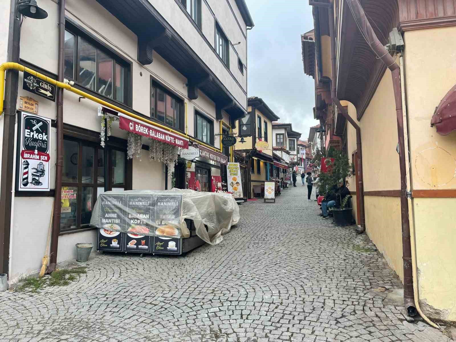 Eskişehir’de soğuk kent merkezindeki yoğunluğu azalttı